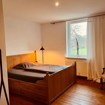 B E D & A G E: Spacious 4-bedroom Design Haven Apartment Hunxe