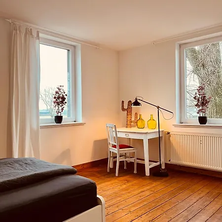 B E D & A G E D E S I G N -extra Large- Wunderschoene Gesamte Mit Viel Platz & 4 Schlafzimmern - Rechnungserstellung Fuer Geschaeftsreisende & Firmen *