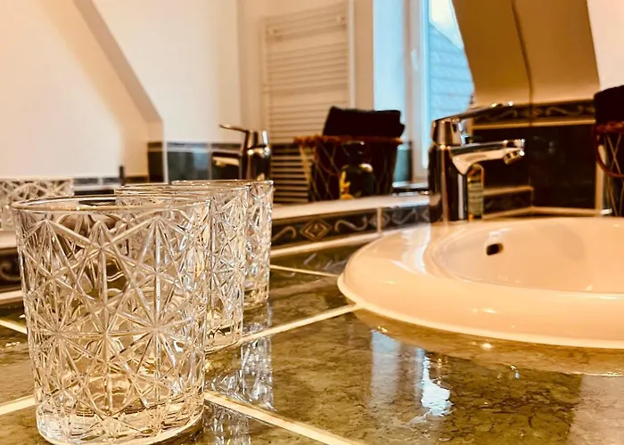 B E D & A G E D E S I G N -extra Large- Wunderschoene Gesamte Mit Viel Platz & 4 Schlafzimmern - Rechnungserstellung Fuer Geschaeftsreisende & Firmen شقة