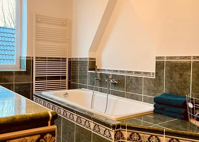 B E D & A G E D E S I G N -extra Large- Wunderschoene Gesamte Mit Viel Platz & 4 Schlafzimmern - Rechnungserstellung Fuer Geschaeftsreisende & Firmen شقة *