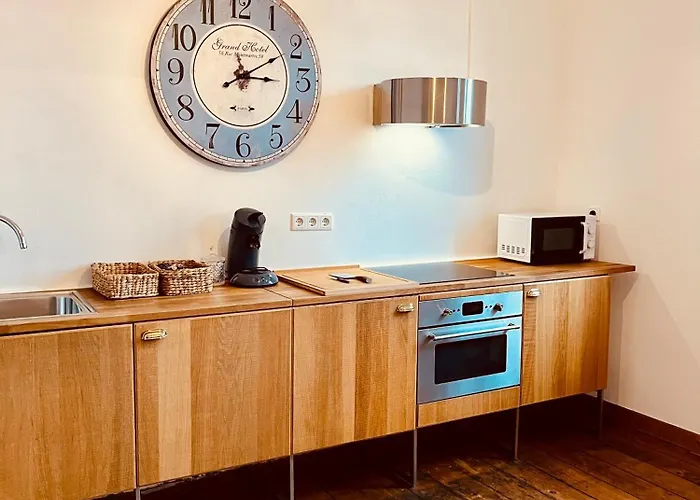 شقة B E D & A G E D E S I G N -extra Large- Wunderschoene Gesamte Mit Viel Platz & 4 Schlafzimmern - Rechnungserstellung Fuer Geschaeftsreisende & Firmen