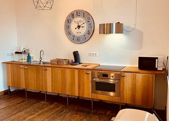 شقة B E D & A G E D E S I G N -extra Large- Wunderschoene Gesamte Mit Viel Platz & 4 Schlafzimmern - Rechnungserstellung Fuer Geschaeftsreisende & Firmen *