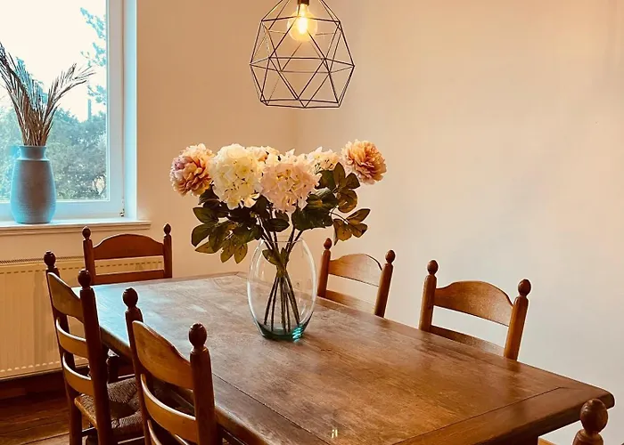 B E D & A G E D E S I G N -extra Large- Wunderschoene Gesamte Mit Viel Platz & 4 Schlafzimmern - Rechnungserstellung Fuer Geschaeftsreisende & Firmen *