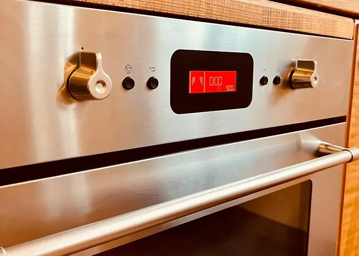 شقة B E D & A G E D E S I G N -extra Large- Wunderschoene Gesamte Mit Viel Platz & 4 Schlafzimmern - Rechnungserstellung Fuer Geschaeftsreisende & Firmen